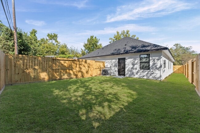 Building Photo - 9106 Everglade Dr