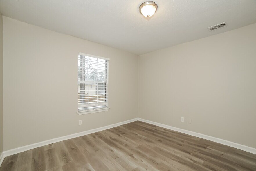 Building Photo - 1338 Colonial Trce NW