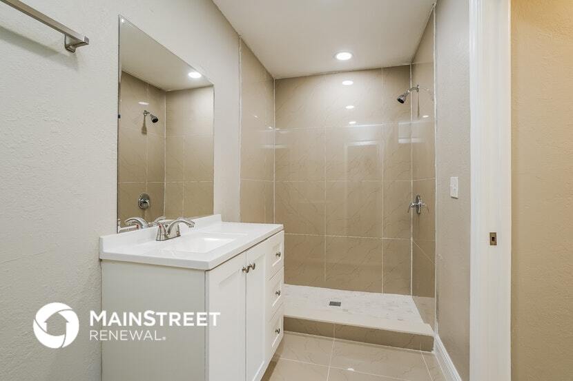 Building Photo - 5551 Benton St