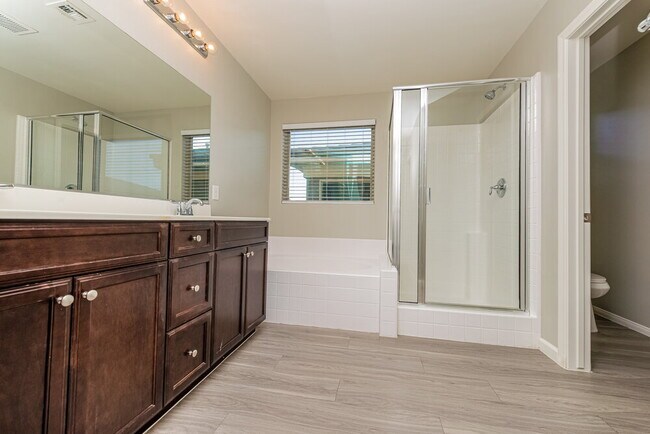 Building Photo - 10152 Ruggles Mansion Ave