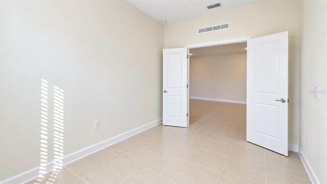 Building Photo - 5224 Dagenham Dr