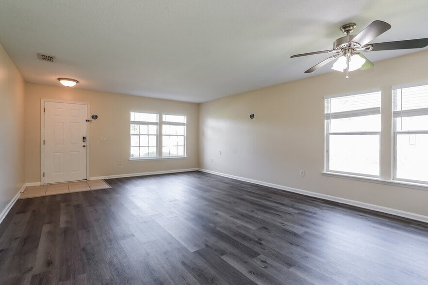 Building Photo - 12613 Wooded Bluff Ct