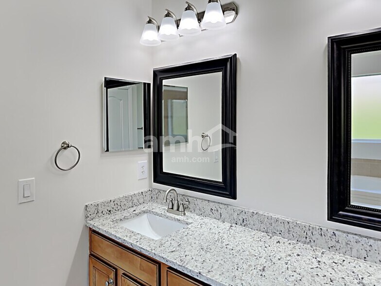 Building Photo - 604 Battersea Dr