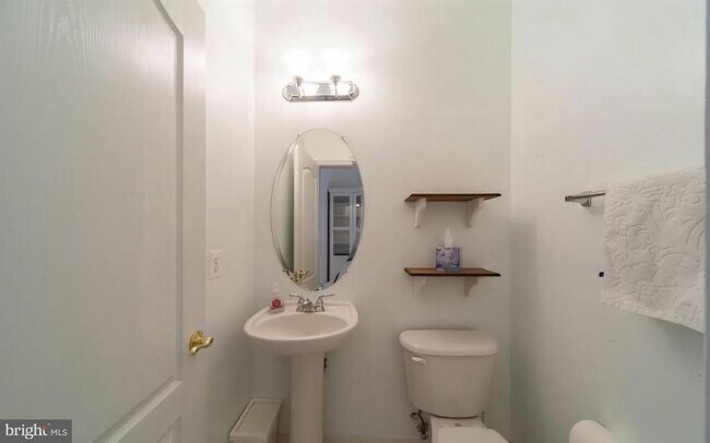 Building Photo - 6931 Rolling Creek Way