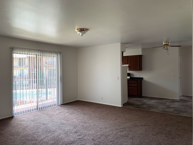 Living Room - Willow Brook Cove Apartments