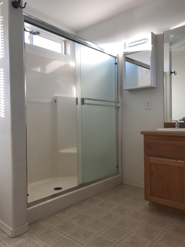 Building Photo - 944 NW Oak Pl