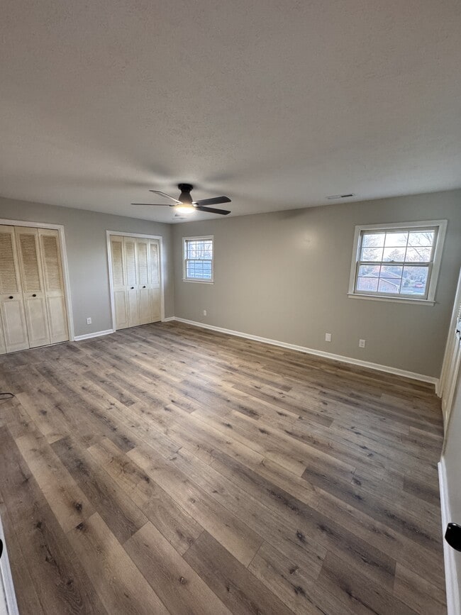 Building Photo - 179 Holmes Cir