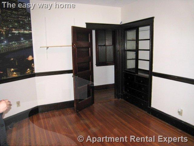 Building Photo - 428 Broadway