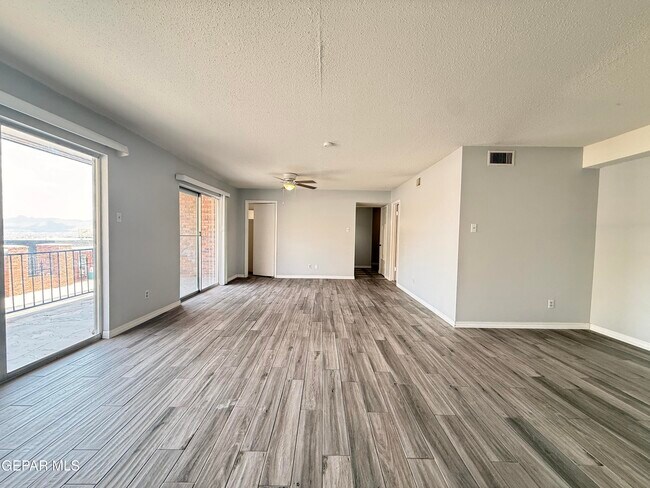Building Photo - 4800 N Stanton St