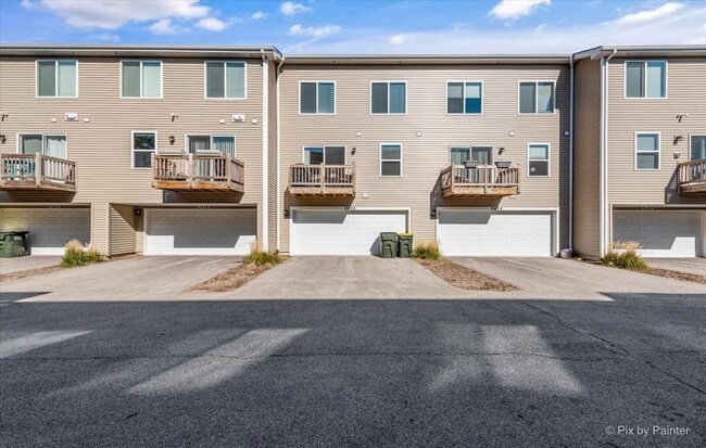 Building Photo - 2484 Alison Ave