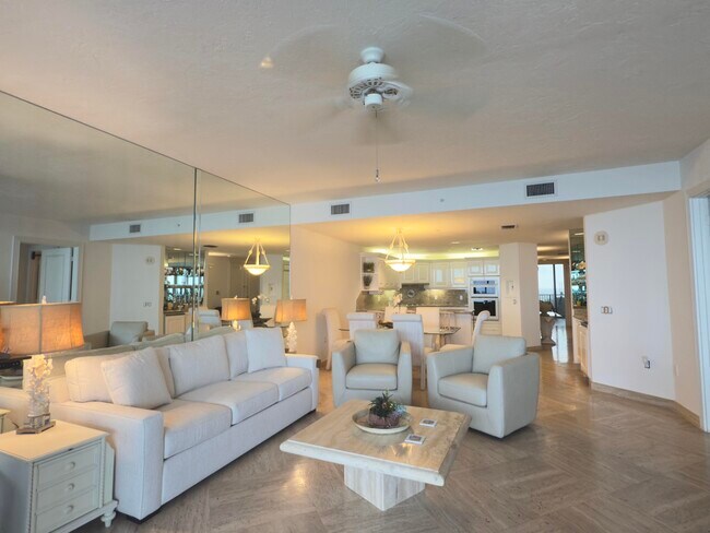 Building Photo - 800 Ocean Dr