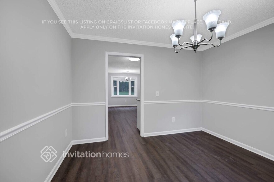 Building Photo - 123 Woodvale Dr