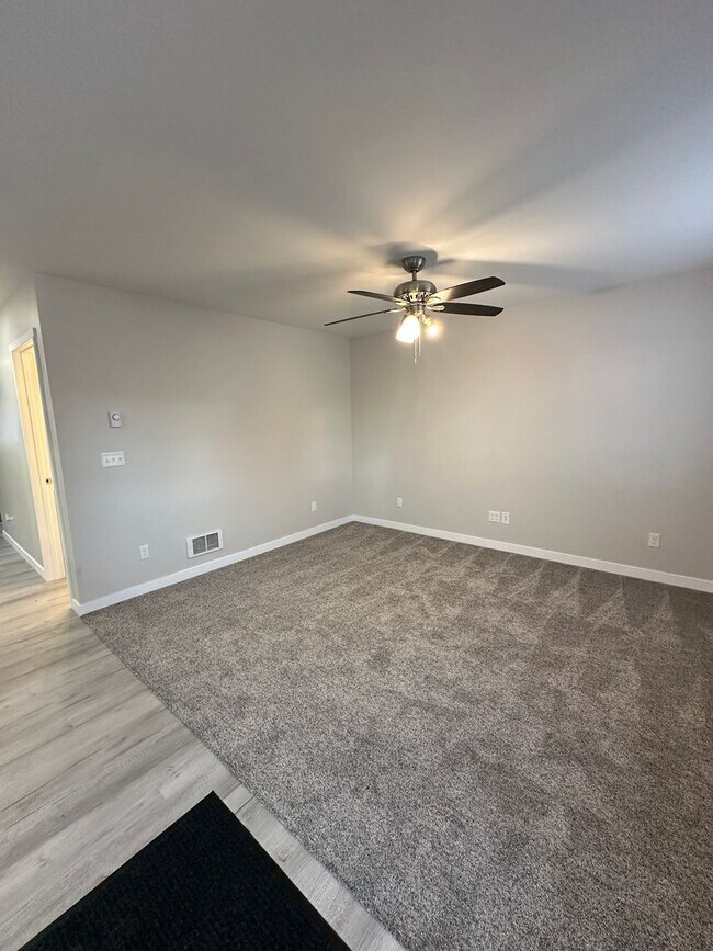 Building Photo - Brand New & Inviting 2 Bedroom, 2 Bathroom Unit in St. Anthony! ($200 OFF FIRST MONTHS RENT!!!)