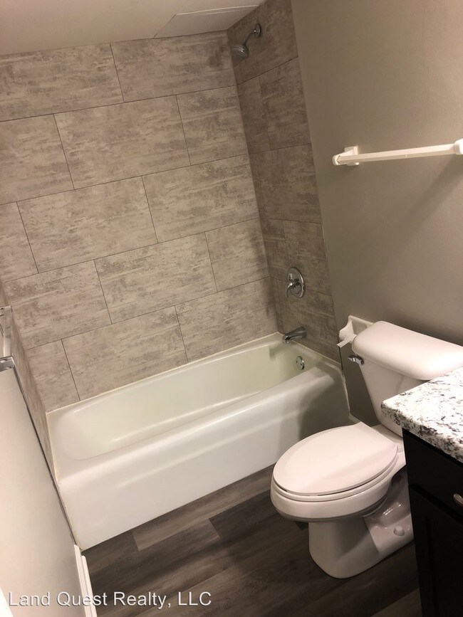 Building Photo - 1 br, 1 bath Apartment - 5021 Byrd Ave.