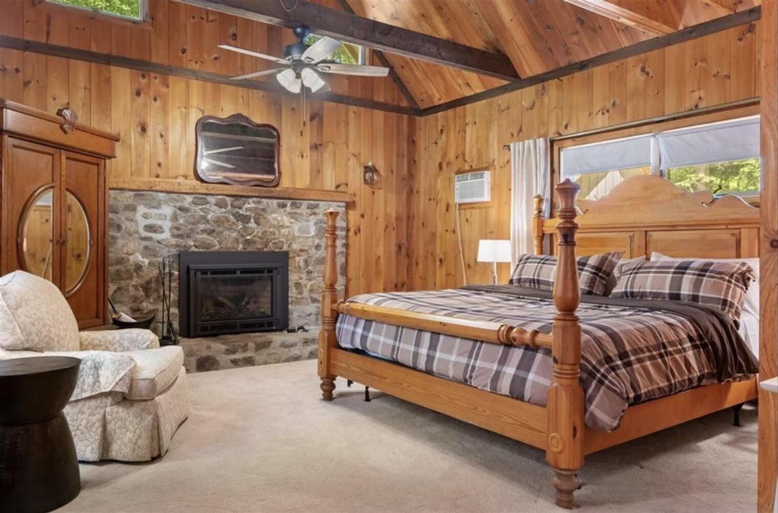 Building Photo - 46 Christmas Tree Ln