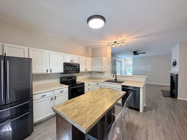 Building Photo - 106 Litton St