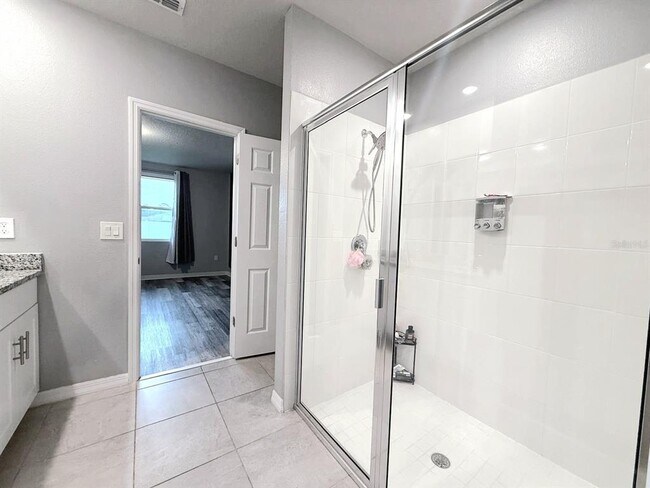 Building Photo - 706 Alta Vista Ct