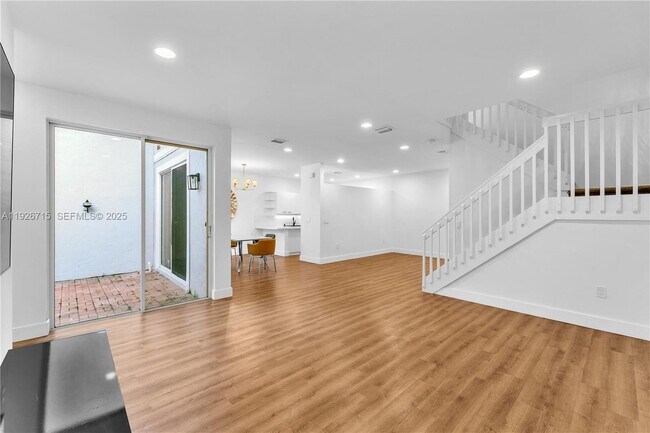 Building Photo - 1450 Weeping Willow Way