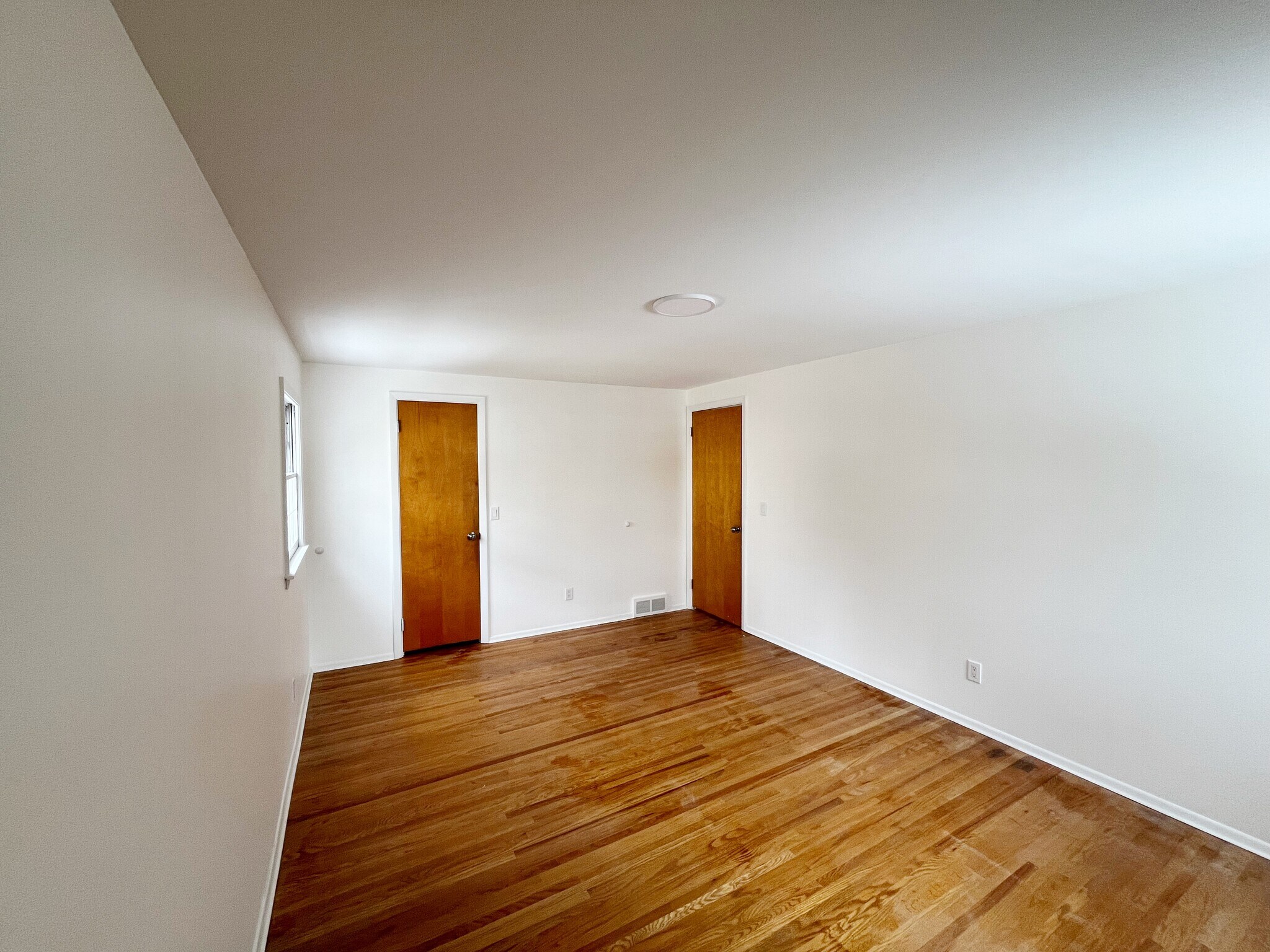 Building Photo - 104 Seminole Way