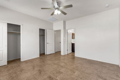 Building Photo - Charming 3-Bedroom Home with 2 Full Baths close to Park