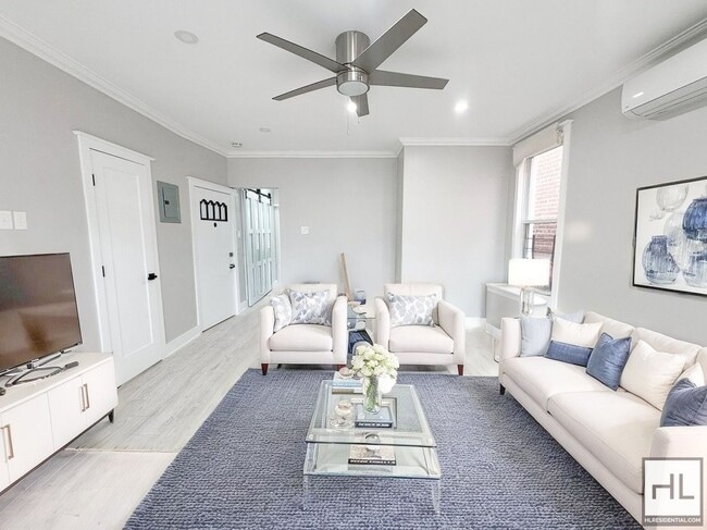 Building Photo - 43 Bradford St