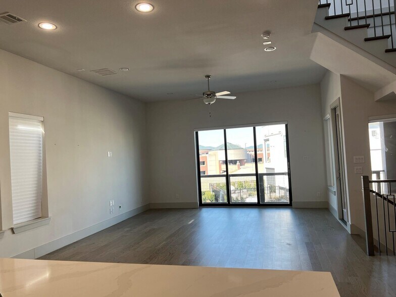 Building Photo - 7706 Element Ave