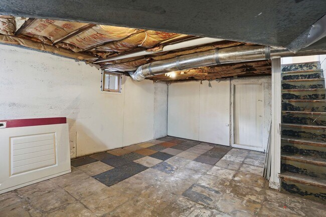 Building Photo - 3402 W Kiernan Ave