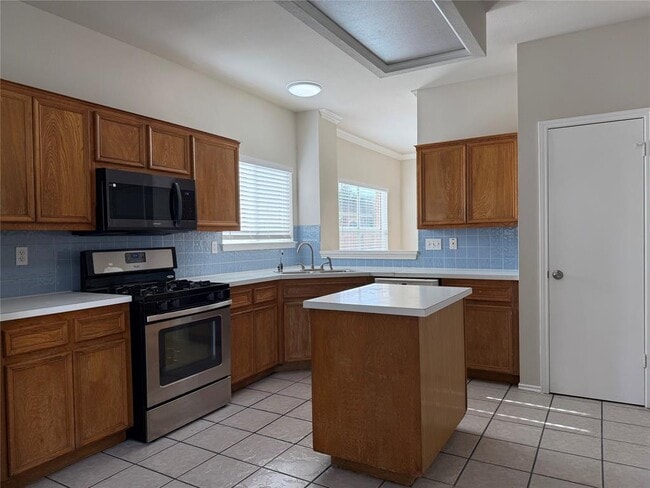 Building Photo - 16702 Tomcat Dr