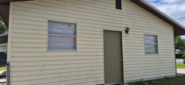 Building Photo - Establish Home and Neighborhood