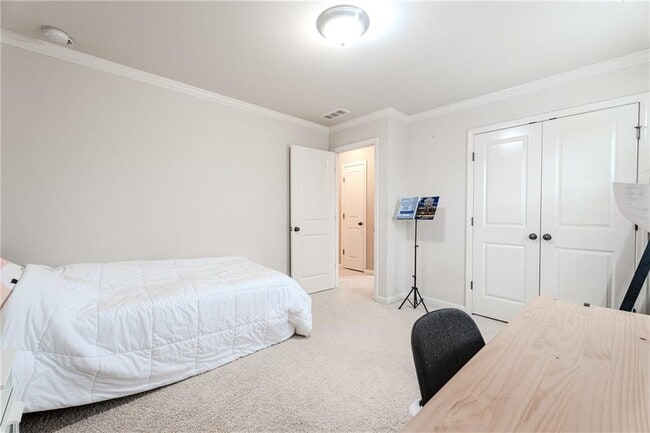 Building Photo - 801 Village Field Ct NW