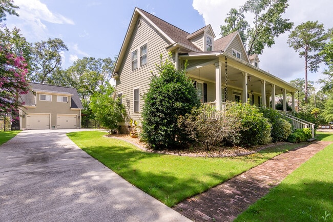 Building Photo - 202 Lagoon Dr