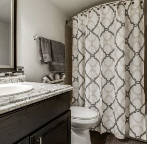 Building Photo - Diamond Hill at Westheimer