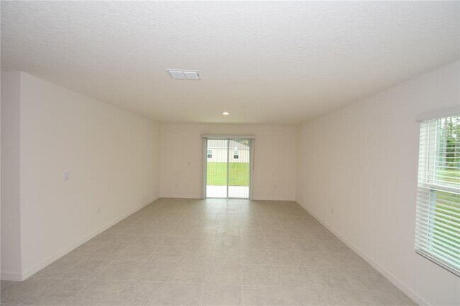 Building Photo - 5 Llestone Path