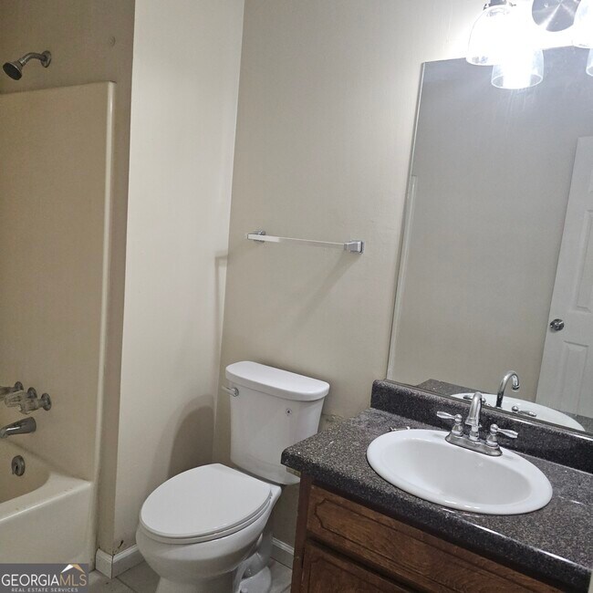 Building Photo - 5906 Summerglen Ln