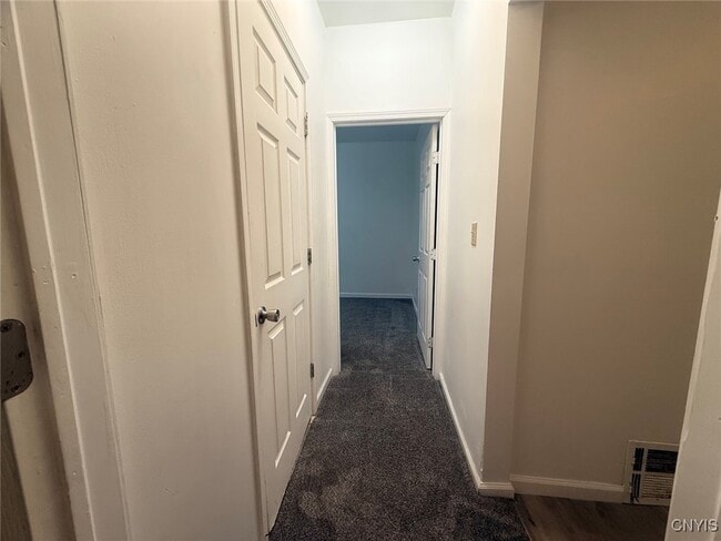 Building Photo - 2611 Midland Ave