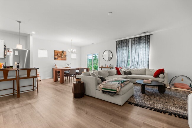 Building Photo - 101 Enfield Dr