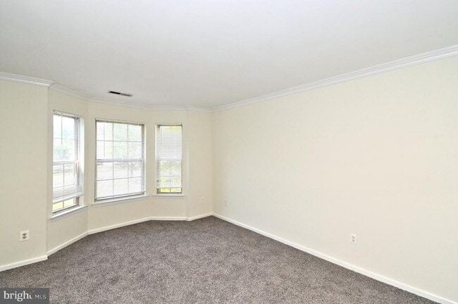 Building Photo - 3208 Danbury Ct