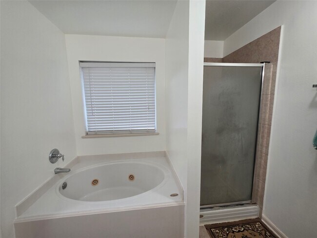 Building Photo - 13111 Heather Falls Dr
