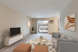 Building Photo - Chateau Montreal