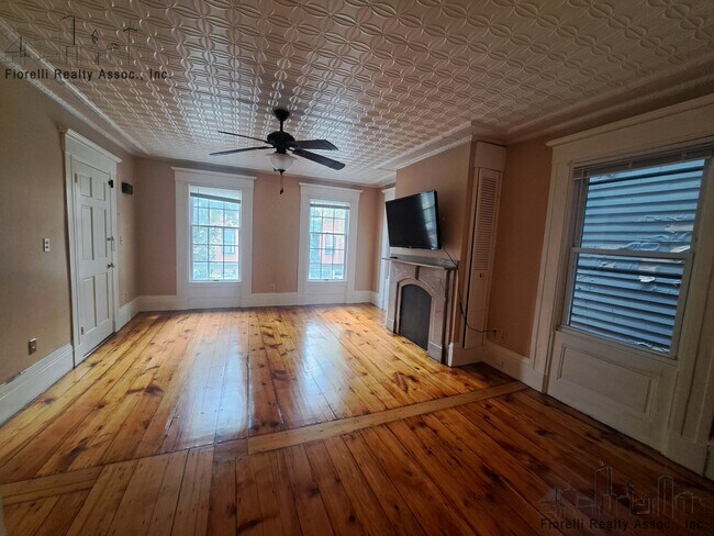 Building Photo - 44 Princeton St