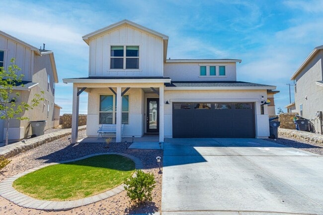 Building Photo - Beautiful home offers access to resort-style amenities