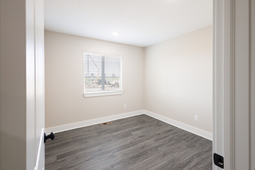 Building Photo - 9278 E Chris St