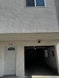 Building Photo - 433 E 30th St