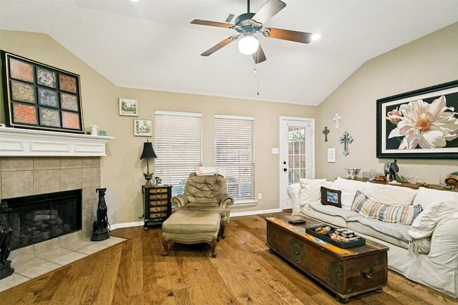 Building Photo - 5212 Spicewood Dr
