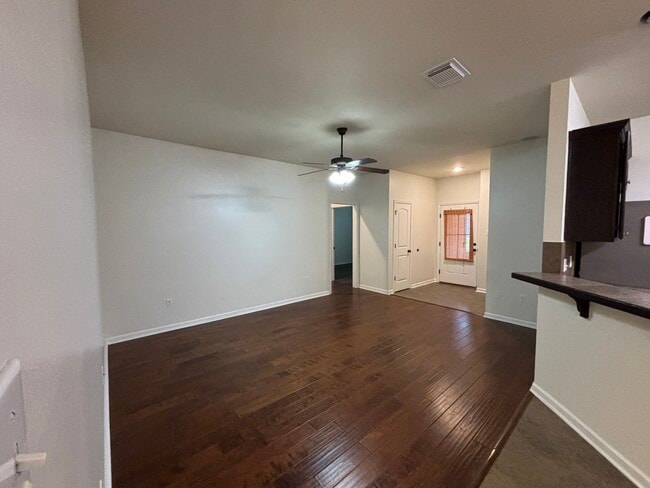 Building Photo - 408 Oak Branch Dr