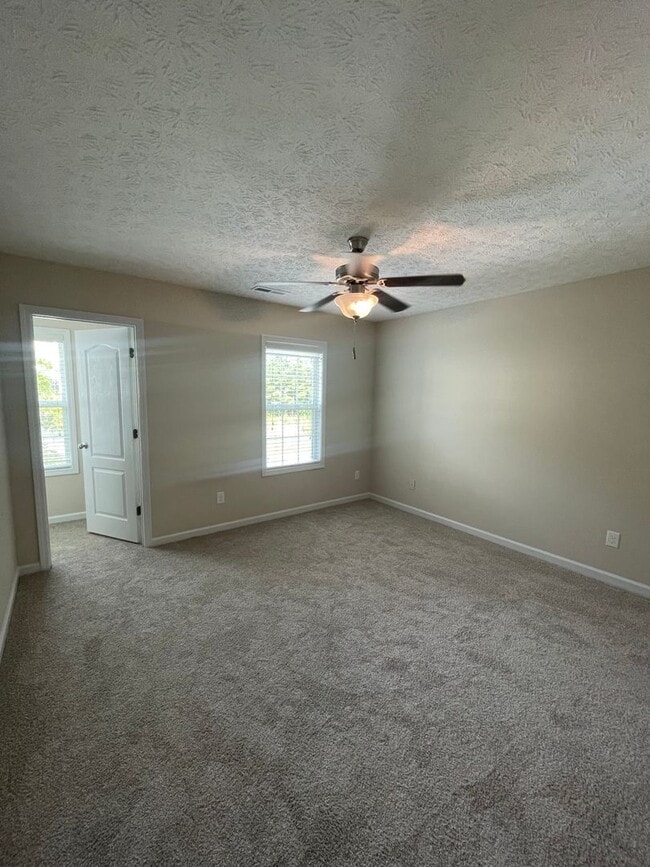 Building Photo - 2 Bedroom Townhome in Havelock