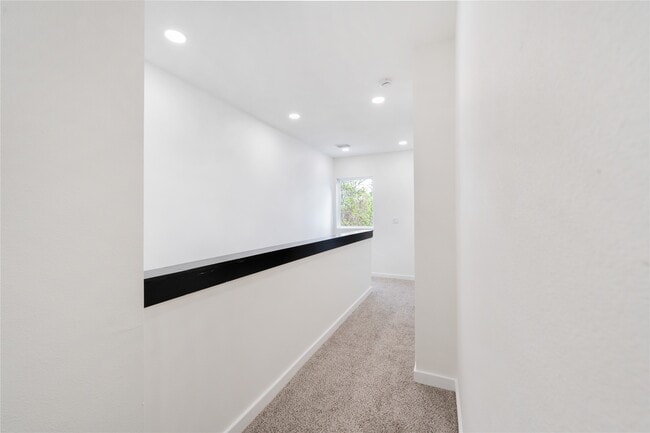 Building Photo - 6809 Fairway Dr