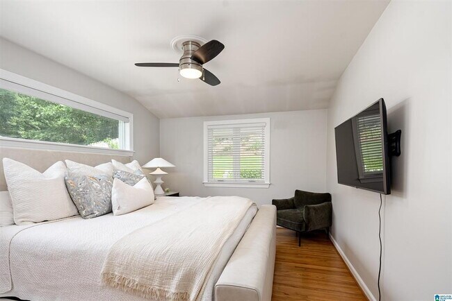 Building Photo - Mountain Brook 5 Bedroom, 3 Bath with Finished Lower Level
