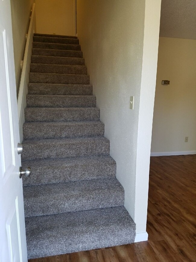 Building Photo - Dexter Grant Townhouses