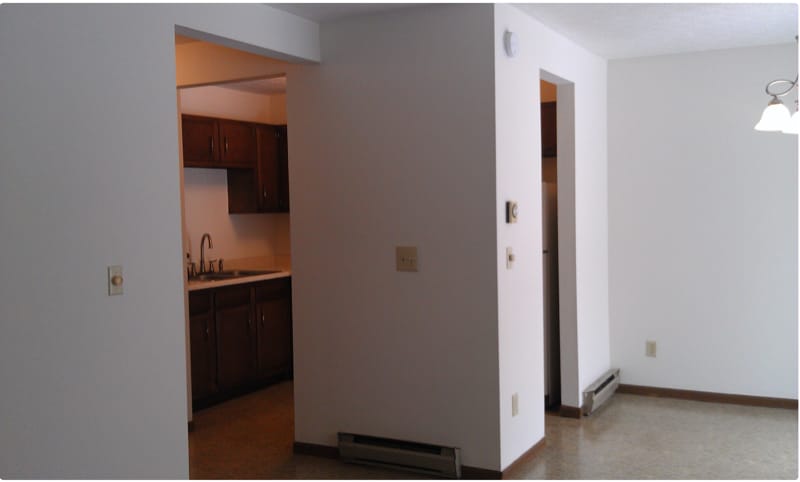 Building Photo - 1332 Spring Village Dr